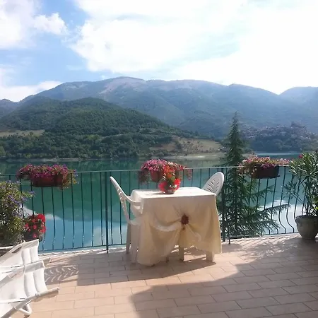B&B La Casetta Sul Lago Colle di Tora Exterior foto